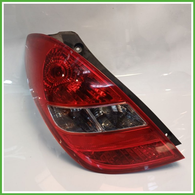 Fanale Fanalino Posteriore Sinistro SX SAMLIP HYUNDAI i20 924011J000 Usato