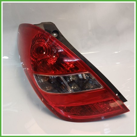 Fanale Fanalino Posteriore Sinistro SX SAMLIP HYUNDAI i20 924011J000 Usato