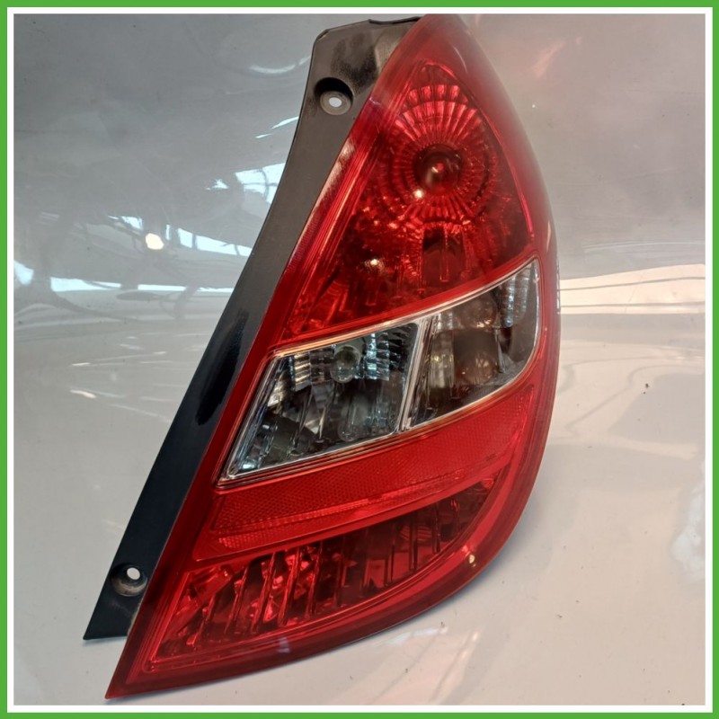 Fanale Fanalino Posteriore Destro DX SAMLIP HYUNDAI i20 924021J000 Usato