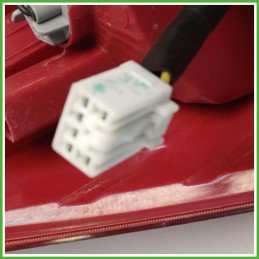 Fanale Fanalino Posteriore Destro DX SAMLIP HYUNDAI i20 924021J000 Usato