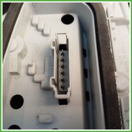 Fanale Fanalino Posteriore Destro DX YORKA 62409 VOLKSWAGEN POLO 9N 6Q6945096G Usato