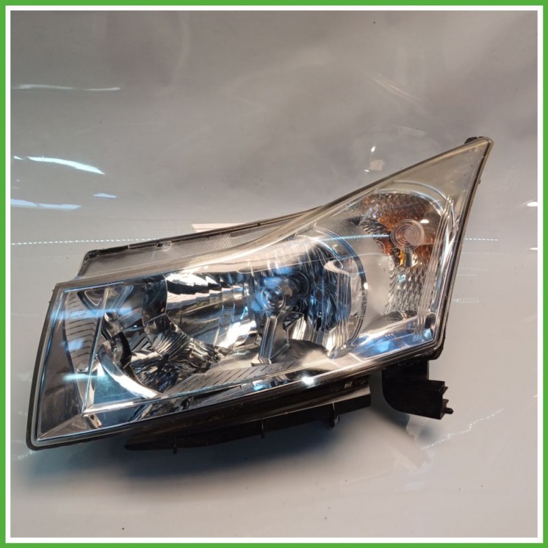 Faro Fanale Proiettore Anteriore Sinistro SX SUNSANG CHEVROLET (DAEWOO) CRUZE J300 96828234 Usato