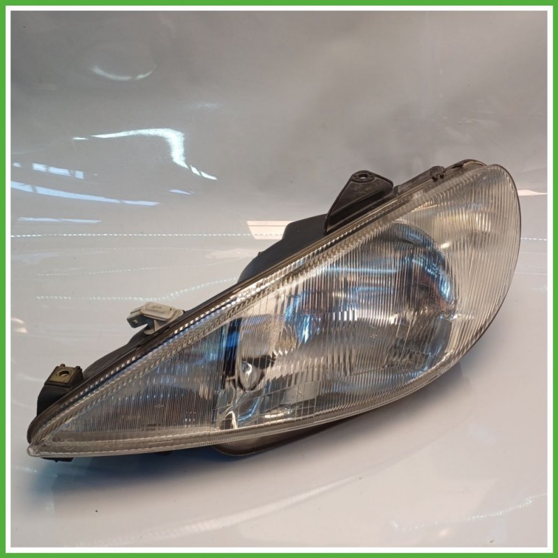 Faro Fanale Proiettore Anteriore Sinistro SX VALEO 89005132 PEUGEOT 206 6204S7 Usato