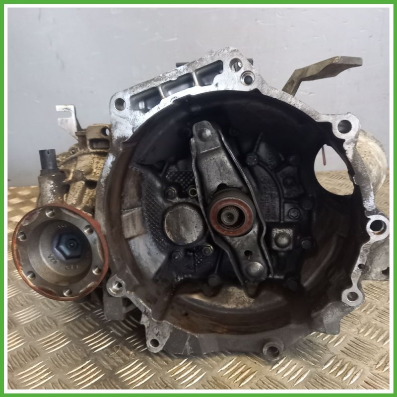 Cambio Manuale VOLKSWAGEN POLO 9N 1.4 TDI AMF Originale Usato