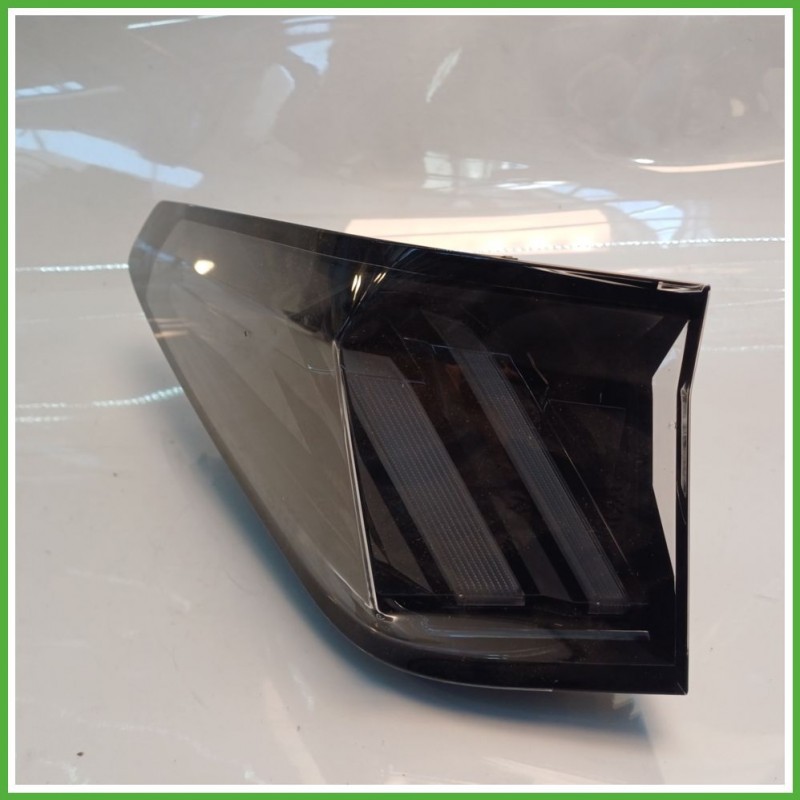Fanale Fanalino Posteriore Sinistro SX MOPAR 82570101 PEUGEOT 3008 9840202680 Usato