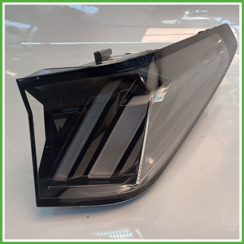 Fanale Fanalino Posteriore Destro DX MOPAR 82570201 PEUGEOT 3008 9842101980 Usato