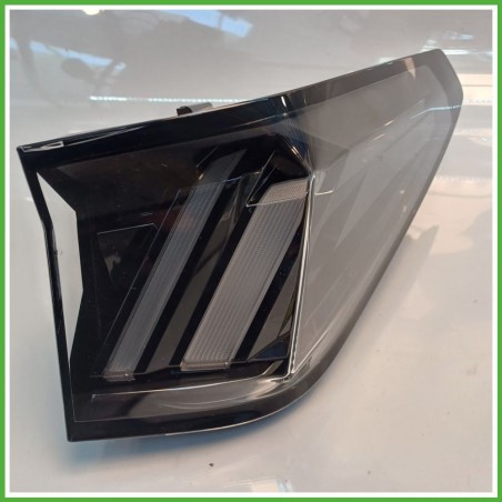 Fanale Fanalino Posteriore Destro DX MOPAR 82570201 PEUGEOT 3008 9842101980 Usato