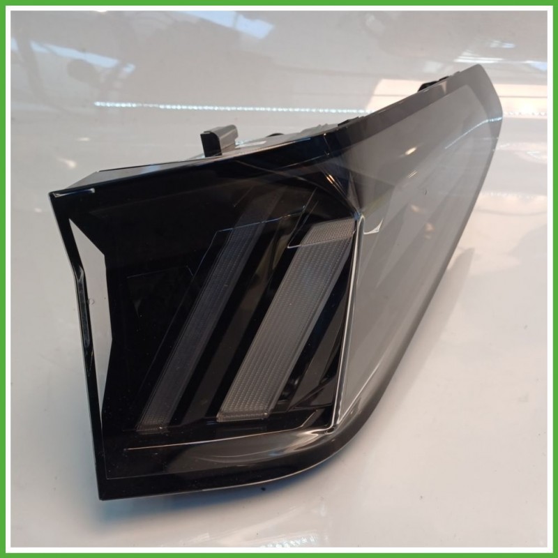 Fanale Fanalino Posteriore Destro DX MOPAR 82570201 PEUGEOT 3008 9842101980 Usato