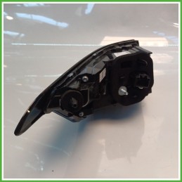 Fanale Fanalino Posteriore Destro DX HELLA 015.019-02AQ PEUGEOT 308 9835300380 Usato