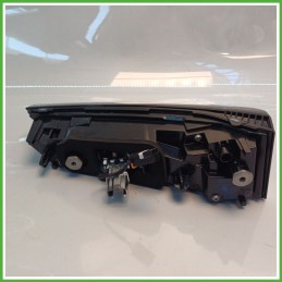 Fanale Fanalino Posteriore Destro DX HELLA 015.022-02AN PEUGEOT 308 9835299280 Usato