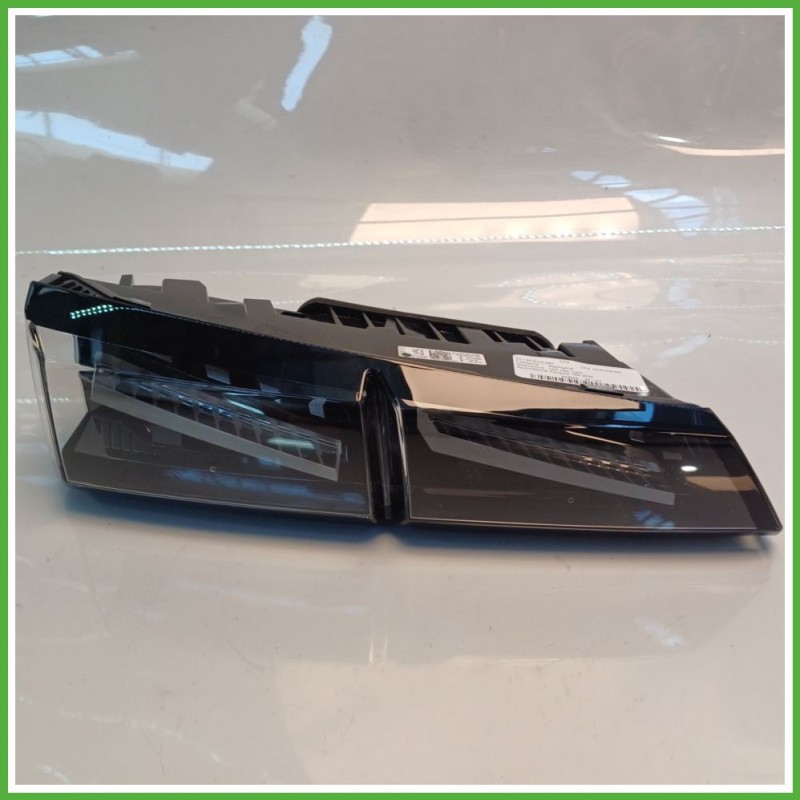 Fanale Fanalino Posteriore Sinistro SX HELLA 015.022-01AN PEUGEOT 308 9835299580 Usato