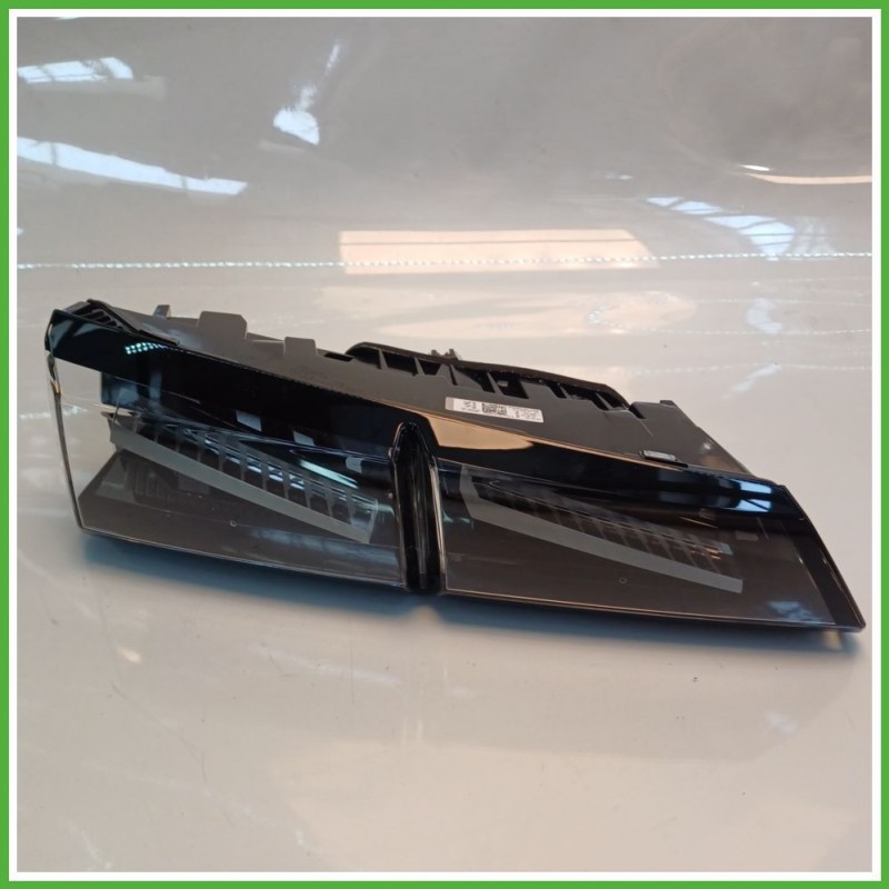 Fanale Fanalino Posteriore Sinistro SX HELLA 015.022-01AN PEUGEOT 308 9835300480 Usato
