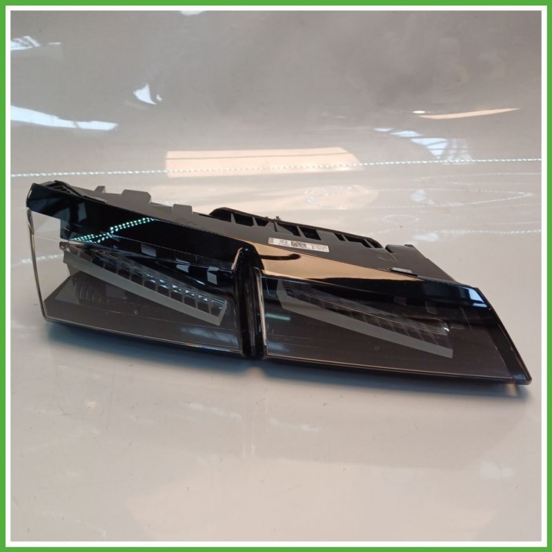 Fanale Fanalino Posteriore Sinistro SX HELLA 015.022-01AN PEUGEOT 308 9835300480 Usato