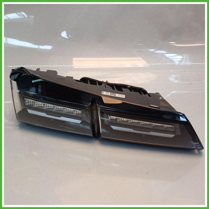 Fanale Fanalino Posteriore Sinistro SX HELLA 015.020-01AL PEUGEOT 308 9835300680 Usato