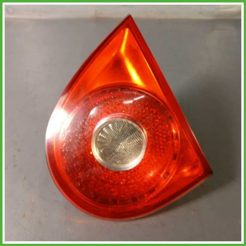 Fanale Fanalino Posteriore Destro DX VALEO 89031778 VOLKSWAGEN GOLF 1K 1K6945094E Usato