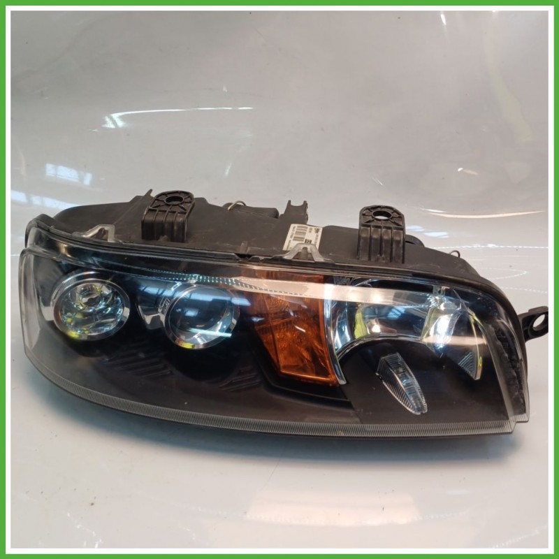 Faro Fanale Proiettore Anteriore Destro DX VALEO 088140 FIAT PUNTO 1N/1P 51712392 Usato