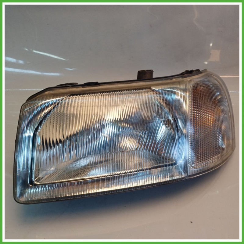 Faro Fanale Proiettore Anteriore Sinistro SX VALEO LAND ROVER FREELANDER XBC001750 Usato