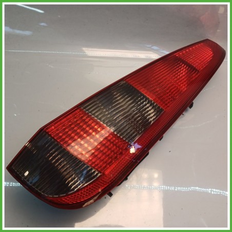 Fanale Fanalino Posteriore Destro DX VALEO FORD FIESTA CBK 1324563 Usato