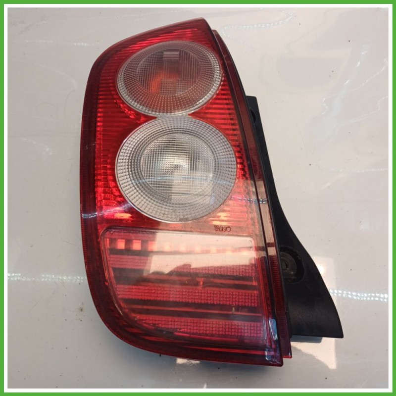 Fanale Fanalino Posteriore Sinistro SX VALEO NISSAN MICRA K12E 26555AX720 Usato