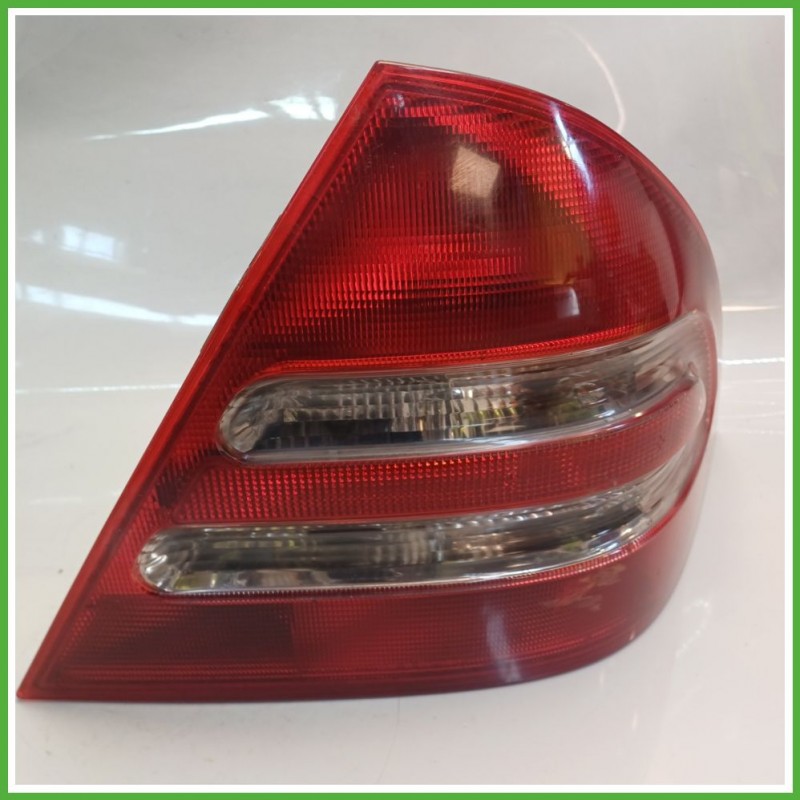 Fanale Fanalino Posteriore Destro DX ULO MERCEDES-BENZ Classe C W/S203 A2038200264 Usato