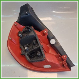 Fanale Fanalino Posteriore Destro DX VALEO RENAULT CLIO 3a Serie 8200459960 Usato