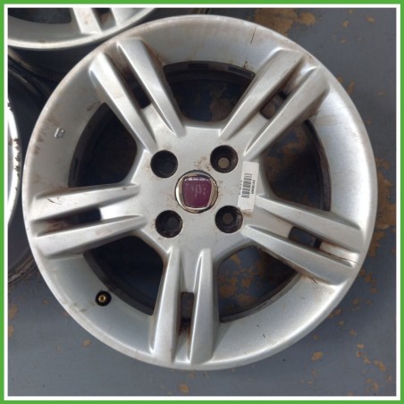 Cerchio Singolo in Lega FIAT GRANDE PUNTO (4C) (dal 05/2008 al 01/2011) 15 pollici 15" 6.0J 4x100 ET 43 originale usato al pz
