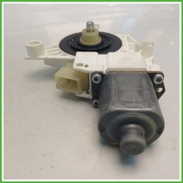 Motorino Alzavetro Anteriore Sinistro SX MERCEDES-BENZ Classe C W/S204 4 Porte 2048200142 2007 2011 BOSCH 0130322441