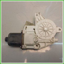 Motorino Alzavetro Anteriore Destro DX MERCEDES-BENZ Classe C W/S204 4 Porte 2048200242 2007 2011 BOSCH 0130822440