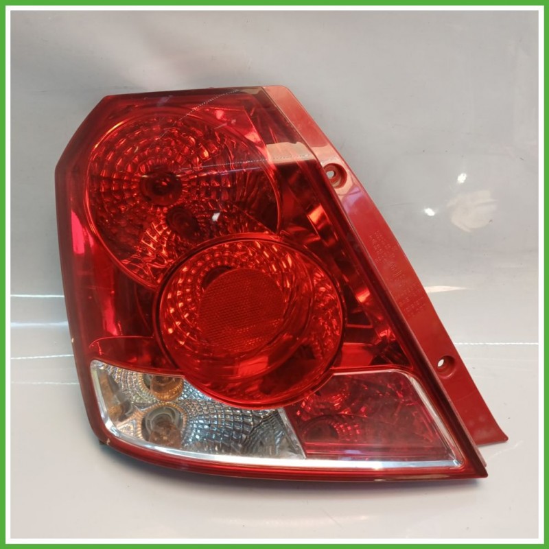 Fanale Fanalino Posteriore Sinistro SX CHEVROLET (DAEWOO) KALOS T200 96540268 Usato