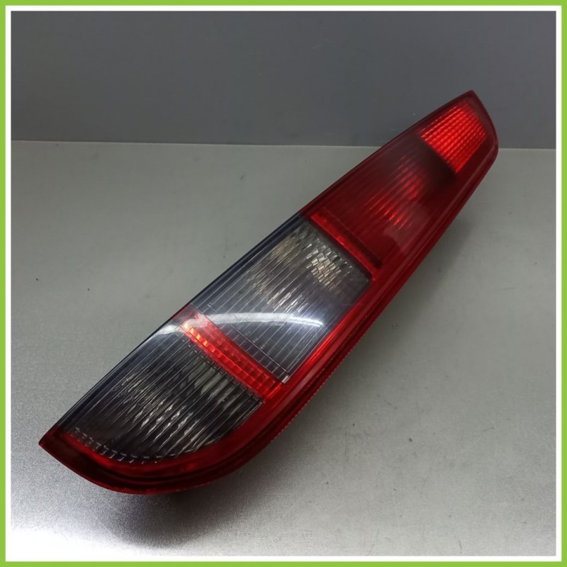FANALE FANALINO POSTERIORE Destro FORD Focus (Cap) 2004  Usato