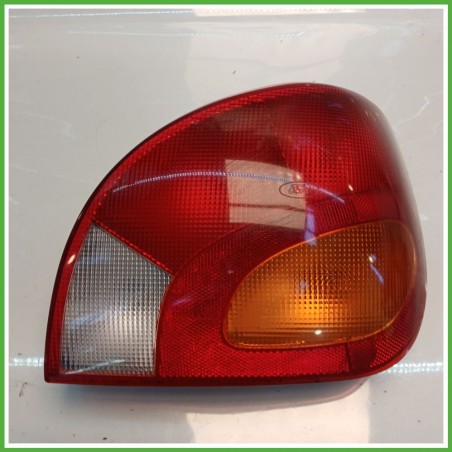 Fanale Fanalino Posteriore Sinistro SX SWF FORD FIESTA DX 1044156 Usato