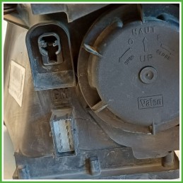 Faro Fanale Proiettore Anteriore Destro DX VALEO 89308560 OPEL MERIVA X03 93175365 Usato