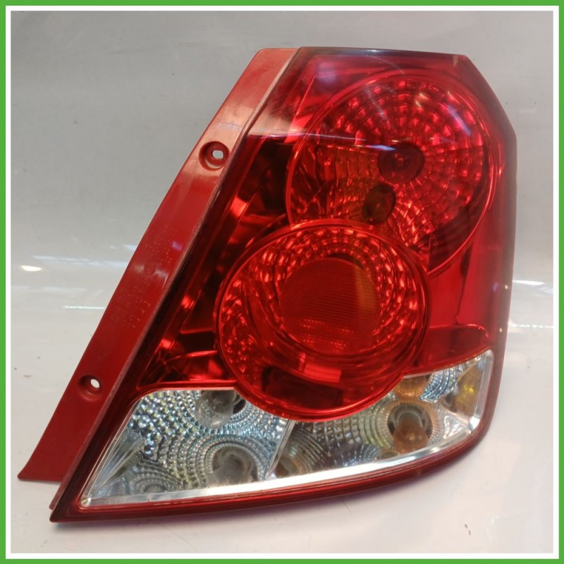 Fanale Fanalino Posteriore Destro DX CHEVROLET (DAEWOO) KALOS T200 96540269 Usato