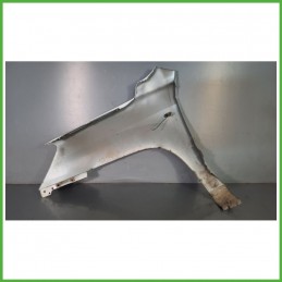 Parafango Anteriore Destra DX KIA SPORTAGE 2a Serie SUV 2004 2008 BIANCO Originale Usato