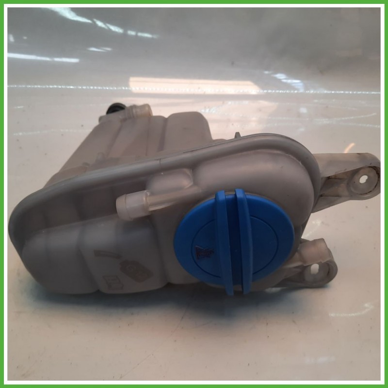 Vaschetta Liquido Raffreddamento Radiatore AUDI A4 8K 2.0 TDI 8K0121403AC 2011 2016 AUDI 8K0121403Q