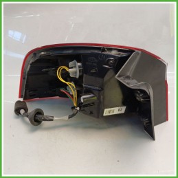 Fanale Fanalino Posteriore Destro DX KIA RIO 3a Serie 924021W210 Usato