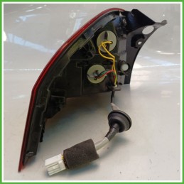 Fanale Fanalino Posteriore Destro DX KIA RIO 3a Serie 924021W210 Usato