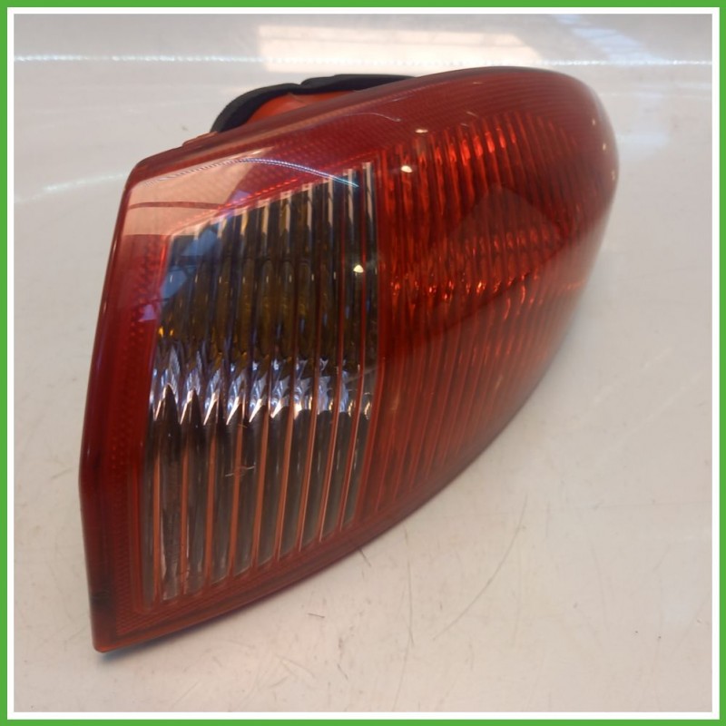 Fanale Fanalino Posteriore Destro DX OLSA 03.323.01.00 ALFA ROMEO 147 W8 46556347 Usato