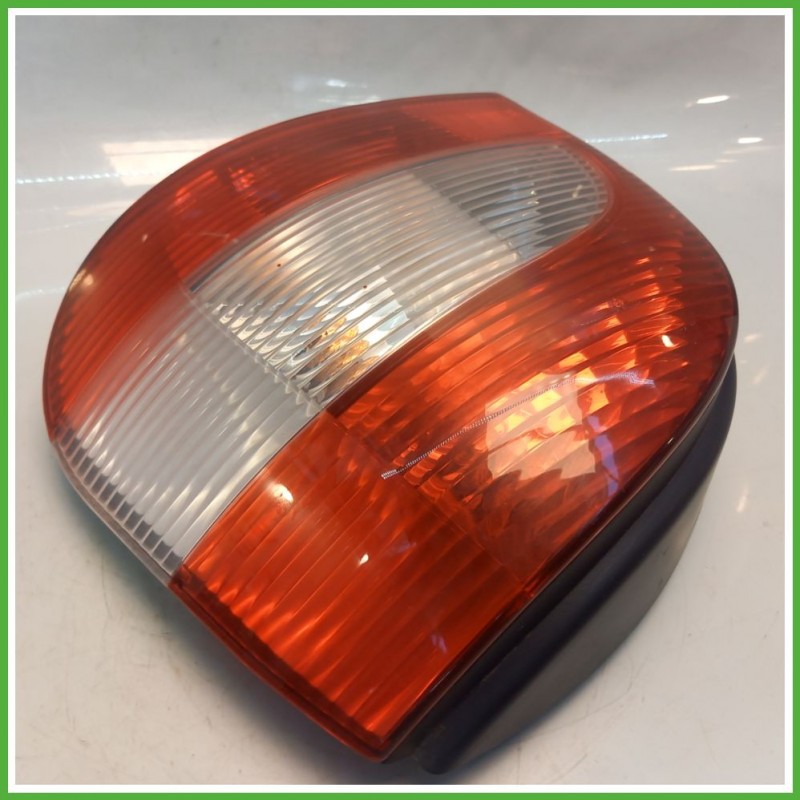 Fanale Fanalino Posteriore Destro DX VALEO RENAULT SCENIC 7700428055 Usato