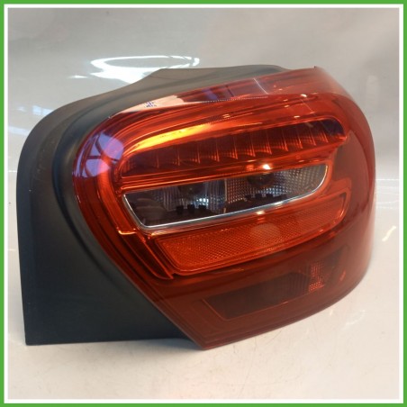 Fanale Fanalino Posteriore Destro DX MERCEDES-BENZ Classe A W176 A1769064900 Usato