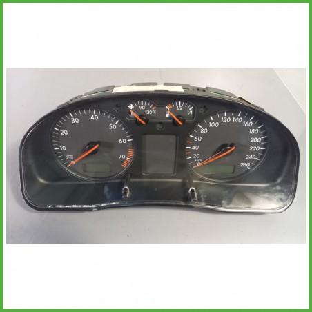 Quadro strumenti contachilometri tachimetro VDO 110008920 VOLKSWAGEN PASSAT 3B 1.8 Turbo 3B1919880