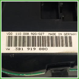 Quadro strumenti contachilometri tachimetro VDO 110008920 VOLKSWAGEN PASSAT 3B 1.8 Turbo 3B1919880