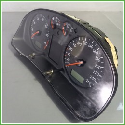 Quadro strumenti contachilometri tachimetro VDO 110008920 VOLKSWAGEN PASSAT 3B 1.8 Turbo 3B1919880