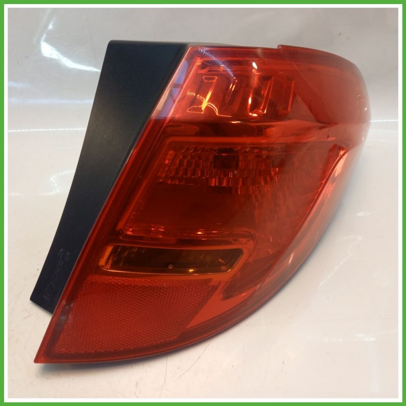Fanale Fanalino Posteriore Destro DX OPEL MERIVA S10 13307494 Usato