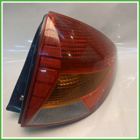 Fanale Fanalino Posteriore Destro DX KIA RIO 1a Serie 0K34W51150D Usato