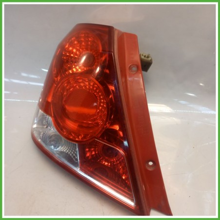 Fanale Fanalino Posteriore Sinistro SX CHEVROLET (DAEWOO) KALOS T200 96540268 Usato