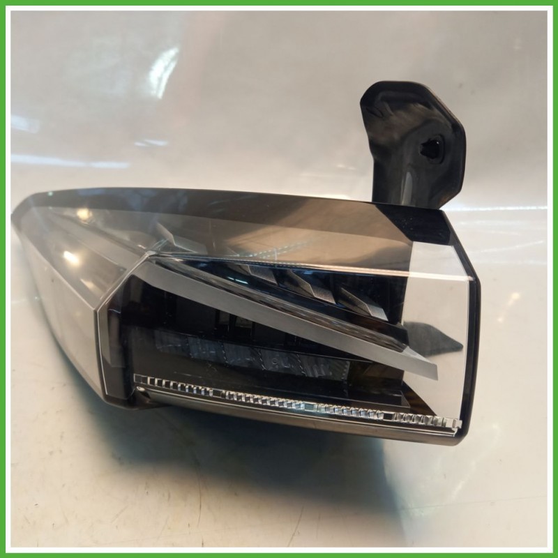 Fanale Fanalino Posteriore Destro DX PEUGEOT PEUGEOT 408 9835299380 Usato