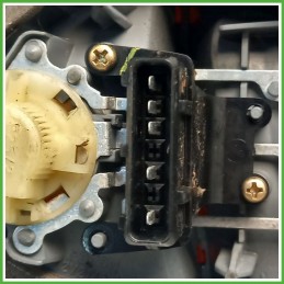 Fanale Fanalino Posteriore Destro DX TOYOTA YARIS FRP 815510D070 Usato