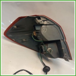 Fanale Fanalino Posteriore Destro DX SUBARU LEGACY 84201AG082 Usato