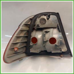 Fanale Fanalino Posteriore Destro DX BMW Serie 3 E46 63218364922 Usato